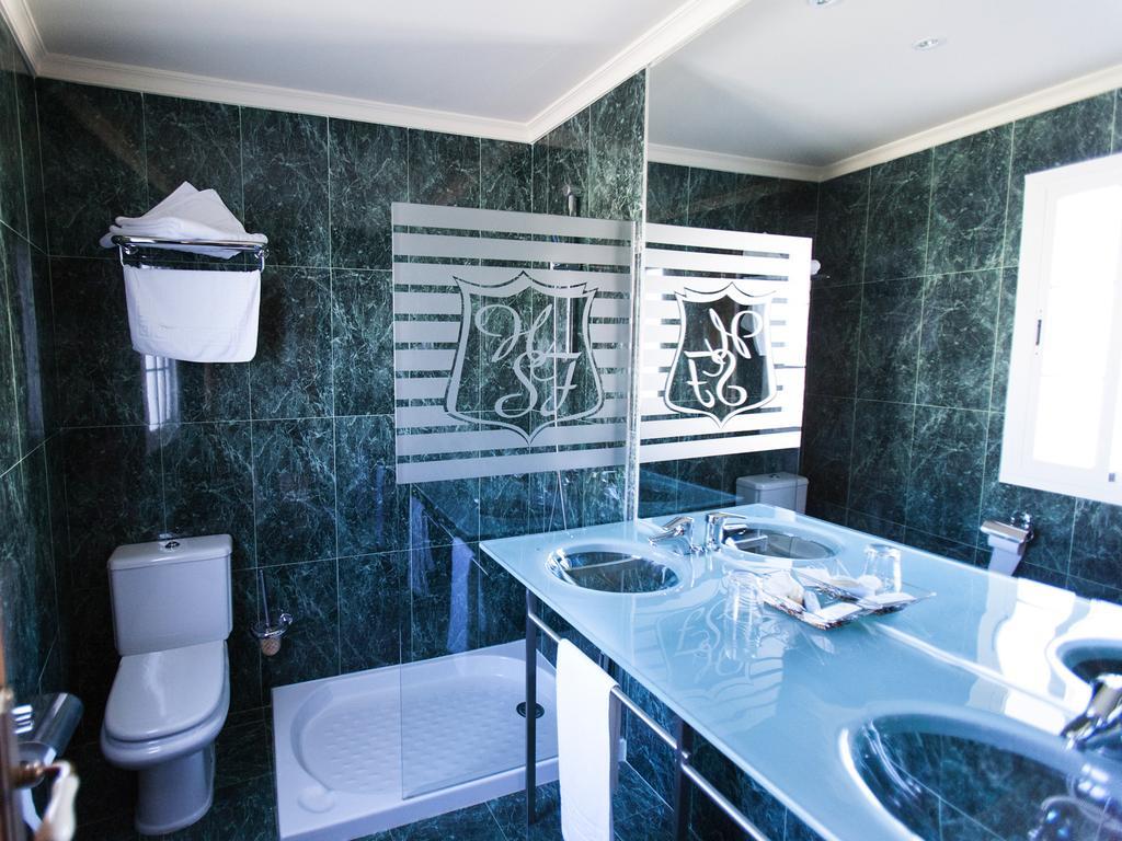 Hostal San Francisco Granja de Torrehermosa Ruang foto
