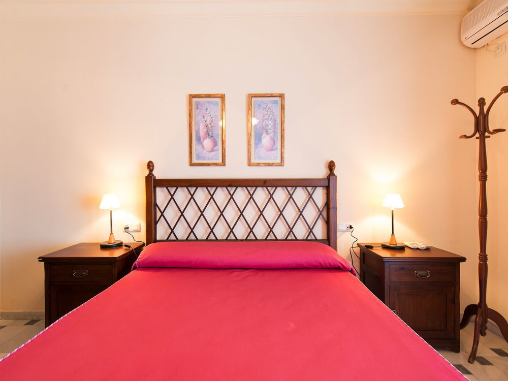 Hostal San Francisco Granja de Torrehermosa Bagian luar foto